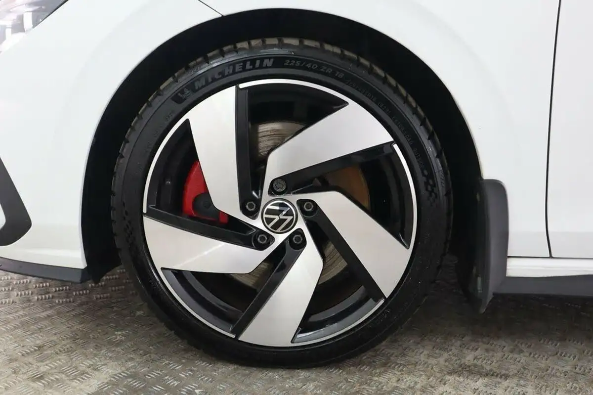 2020-volkswagen-golf-20-tsi-gti-dsg-big-28