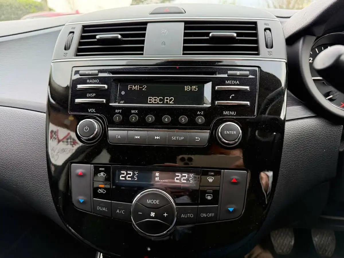 2015-nissan-pulsar-15dci-acenta-big-55