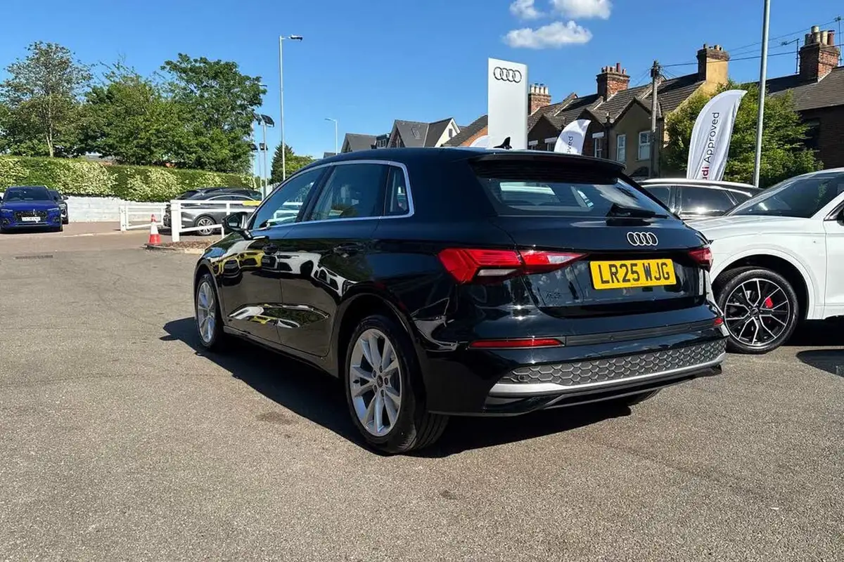 2025-audi-a3-15-40-tfsi-e-sport-big-29