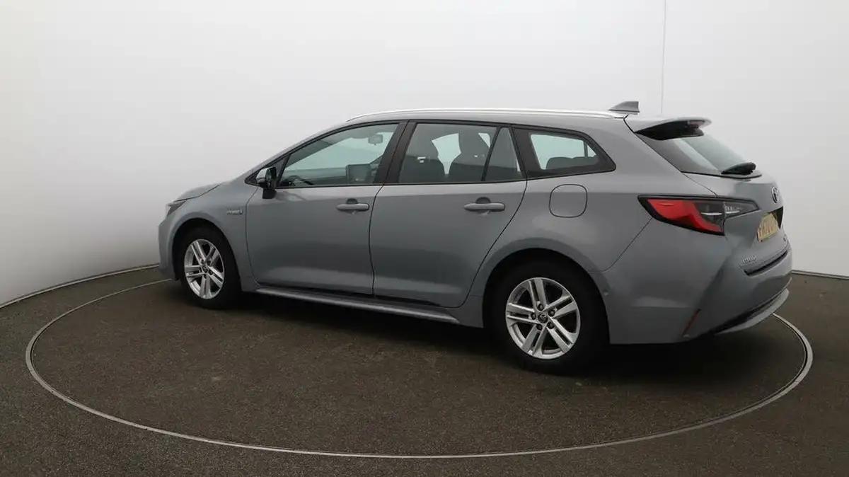 2021-toyota-corolla-18-vvt-i-icon-tech-spare-wheel-touring-sports-5d-big-35