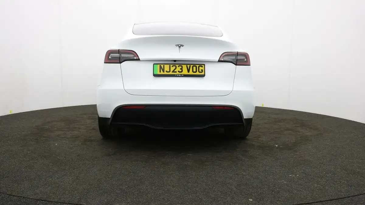 2023-tesla-model-y-e-rwd-big-54