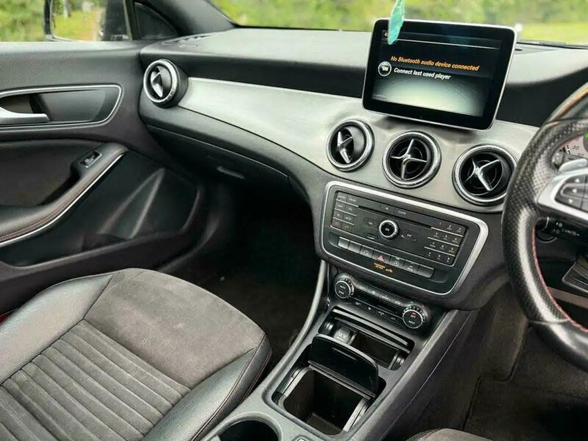 2016-mercedes-benz-cla-21d-cla220-amg-sport-ss-shooting-brake-5d-big-49