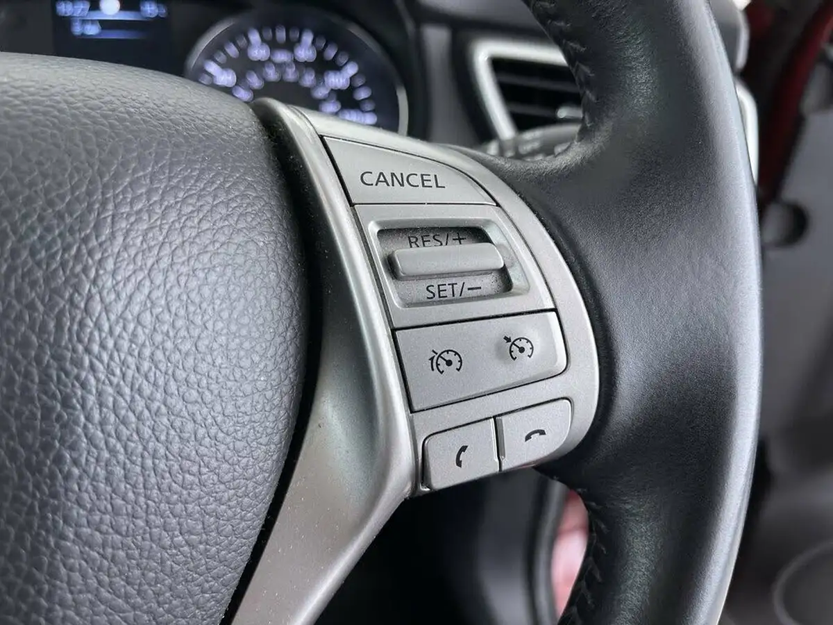2017-nissan-qashqai-15dci-n-vision-18in-big-52
