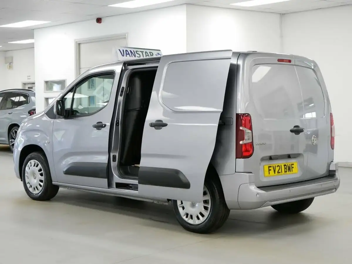 2021-vauxhall-combo-15cdti-sportive-2000-100pseu6dt-big-22
