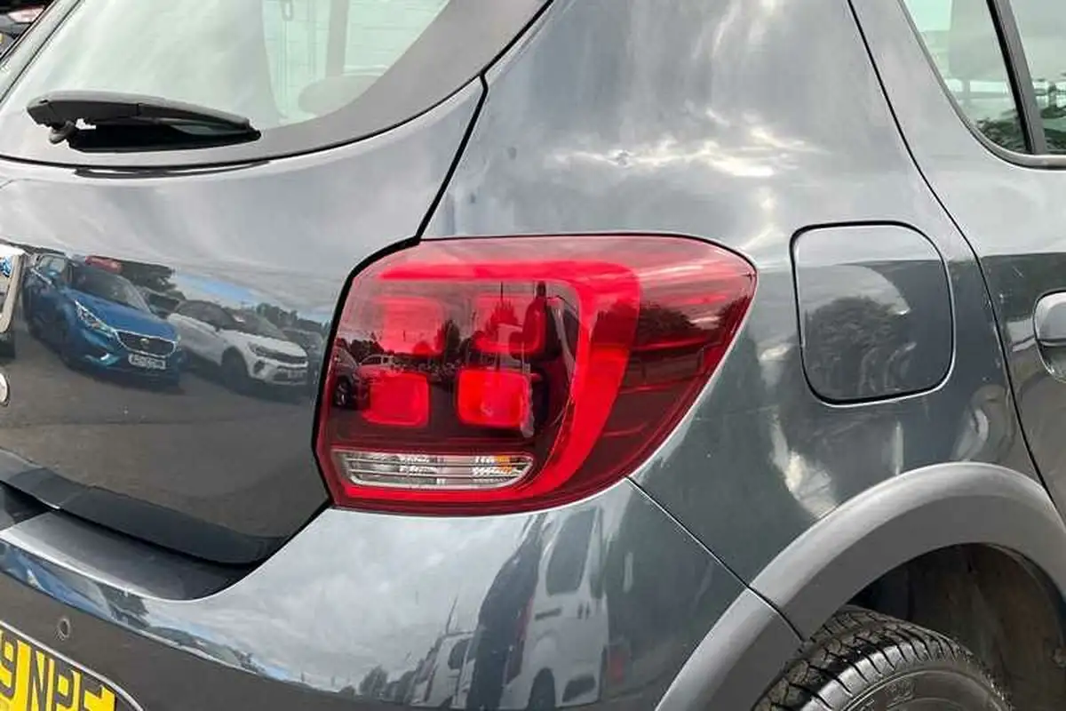 2020-dacia-sandero-stepway-09-tce-comfort-big-31