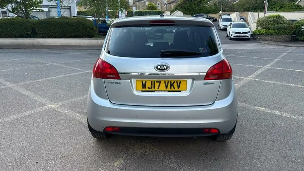 2017-kia-venga-14-sr7-big-17