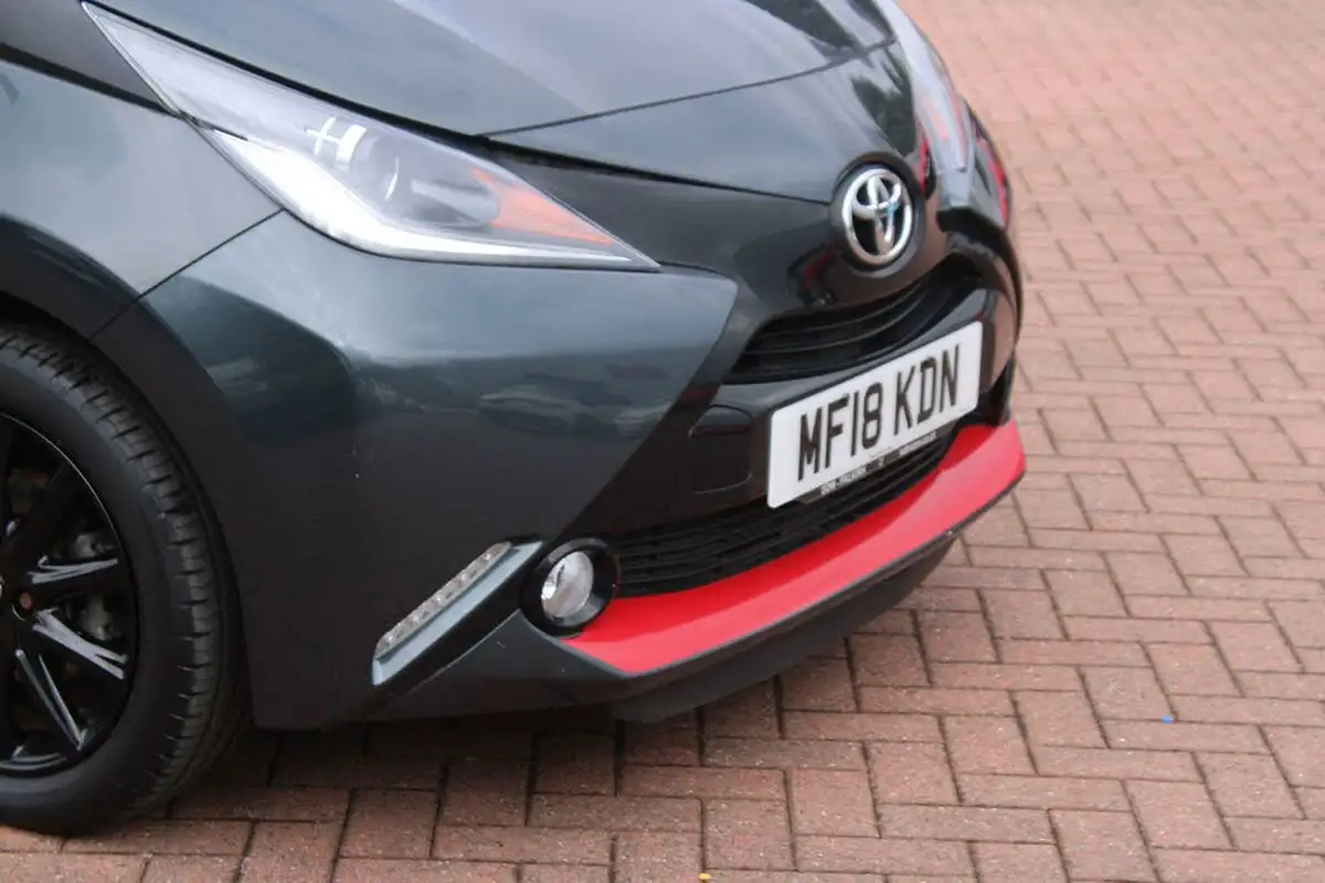 2018-toyota-aygo-10-vvt-i-x-press-71bhp-big-2
