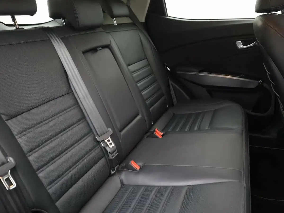 2022-kgm-ssangyong-tivoli-15-ultimate-auto-big-14