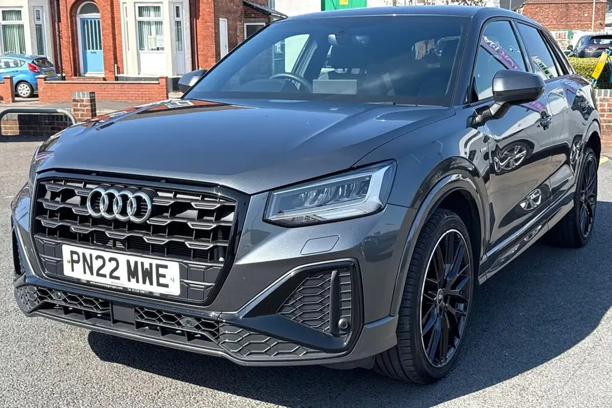 2022-audi-q2-10-30-tfsi-black-edition-big-50