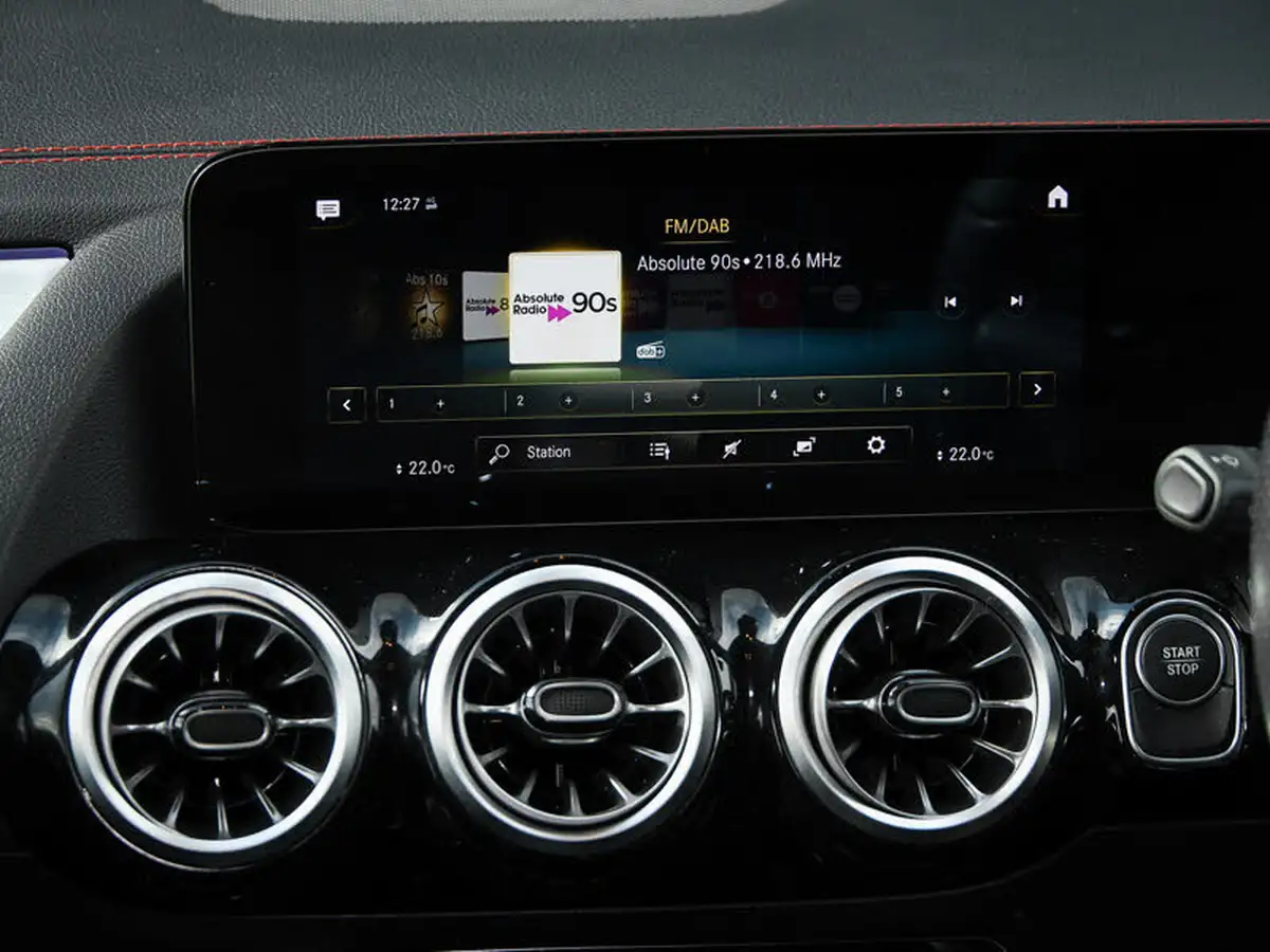 2021-mercedes-benz-eqa-e-eqa-250-amg-line-premium-big-15