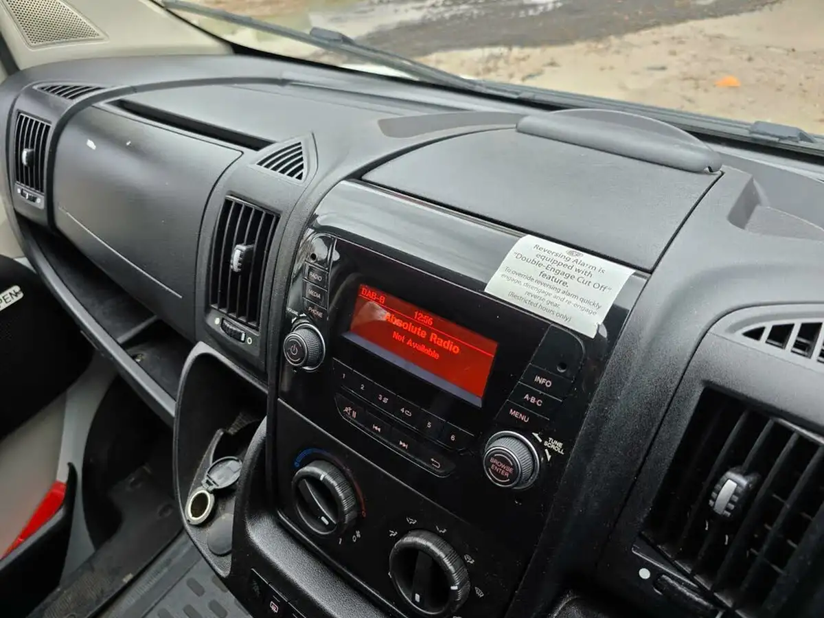2018-peugeot-boxer-20-bluehdi-440-l4-h2-130-panel-big-28