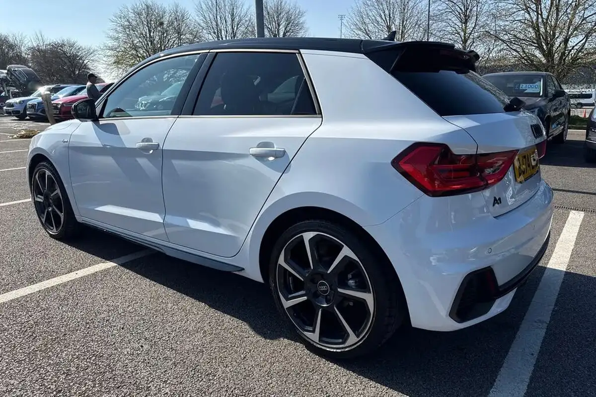 2024-audi-a1-10-30-tfsi-black-edition-116ps-s-tronic-big-28