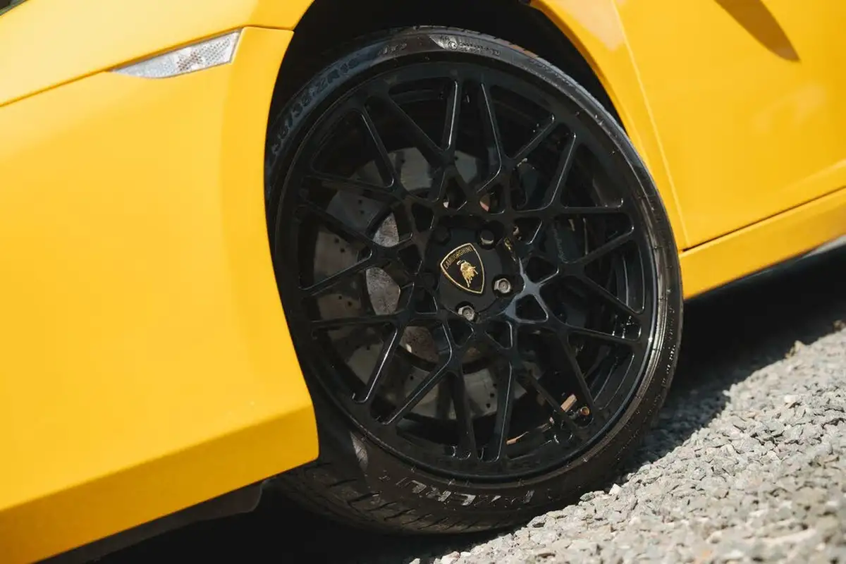 2005-lamborghini-gallardo-50-big-16