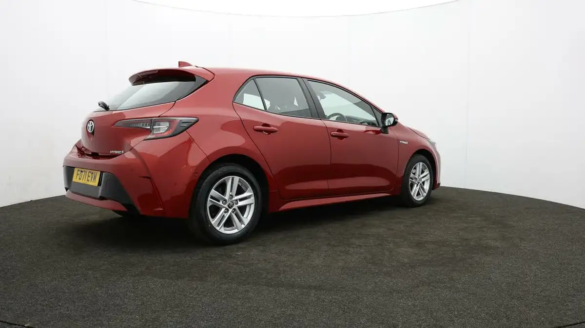 2022-toyota-corolla-18-vvt-i-icon-tech-trk-hatchback-5d-big-32