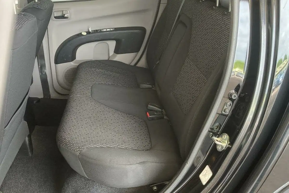 2013-mitsubishi-l200-25td-trojan-big-16
