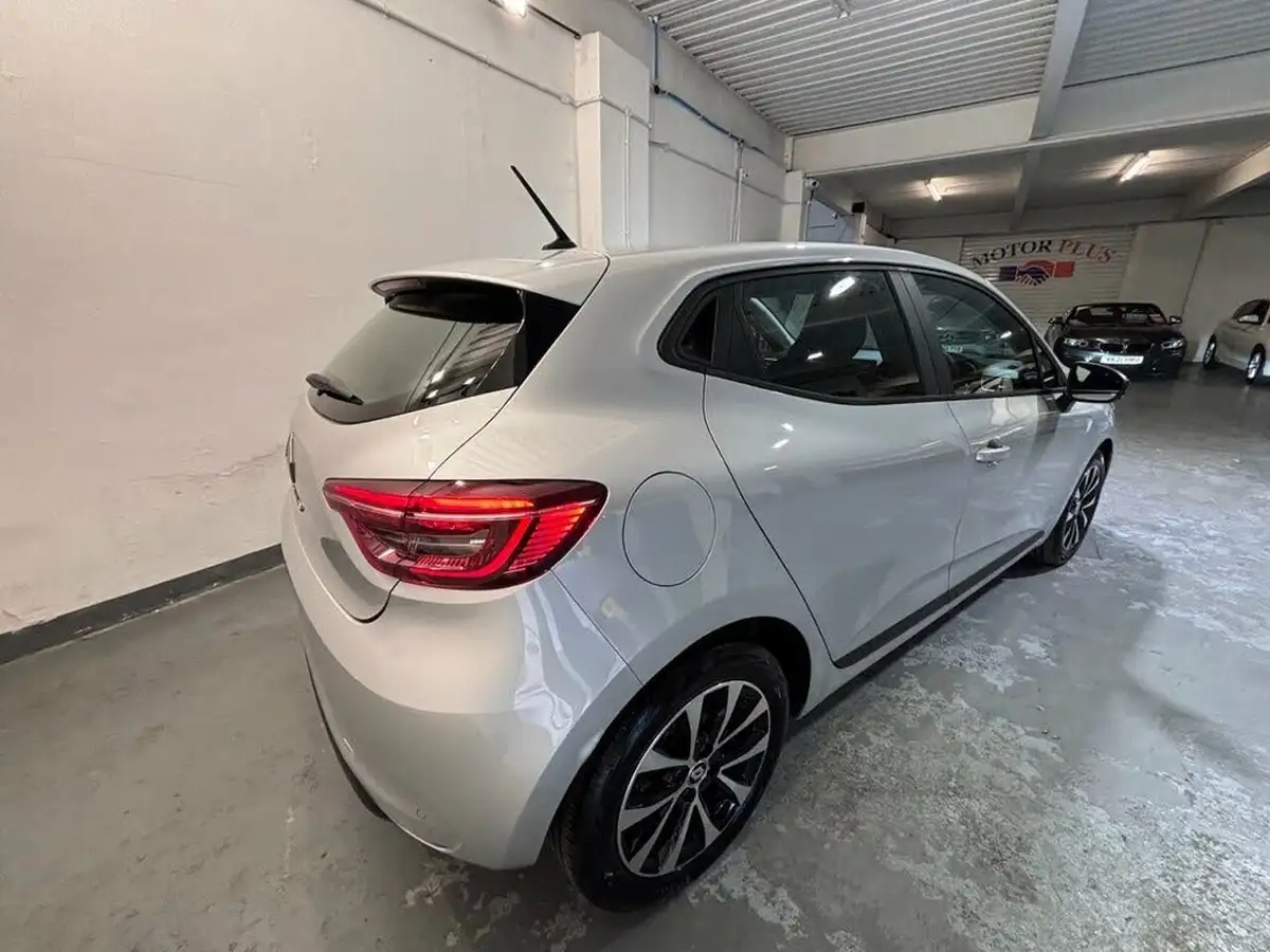 2023-renault-clio-10-tce-evolution-big-6