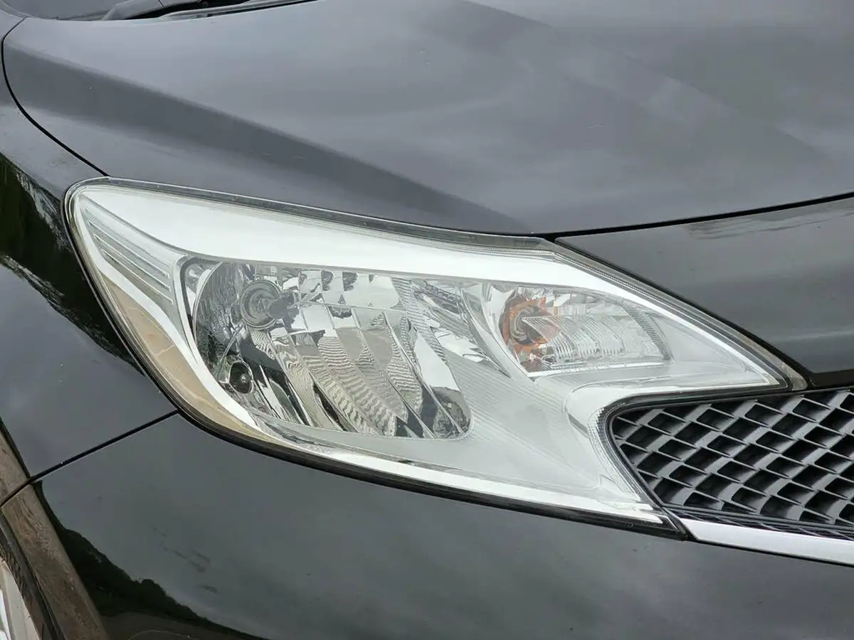 2014-nissan-note-15dci-acenta-premium-style-pack-big-35