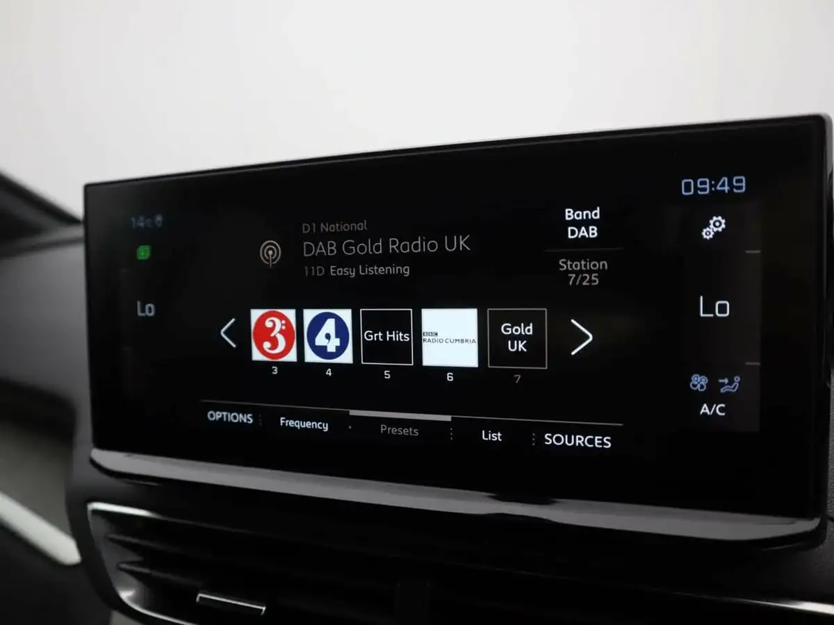 2022-peugeot-3008-suv-15-bluehdi-gt-big-16