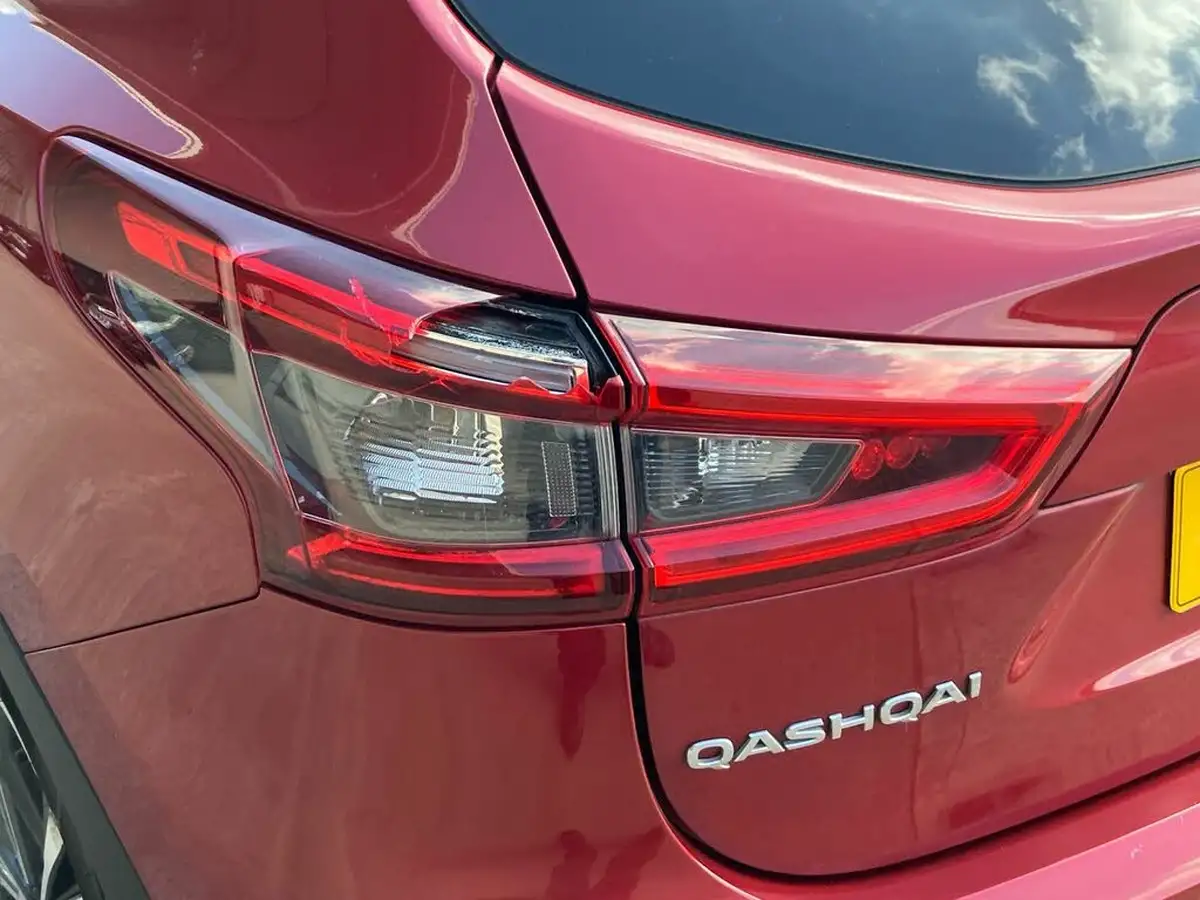 2018-nissan-qashqai-12-dig-t-n-connecta-big-32