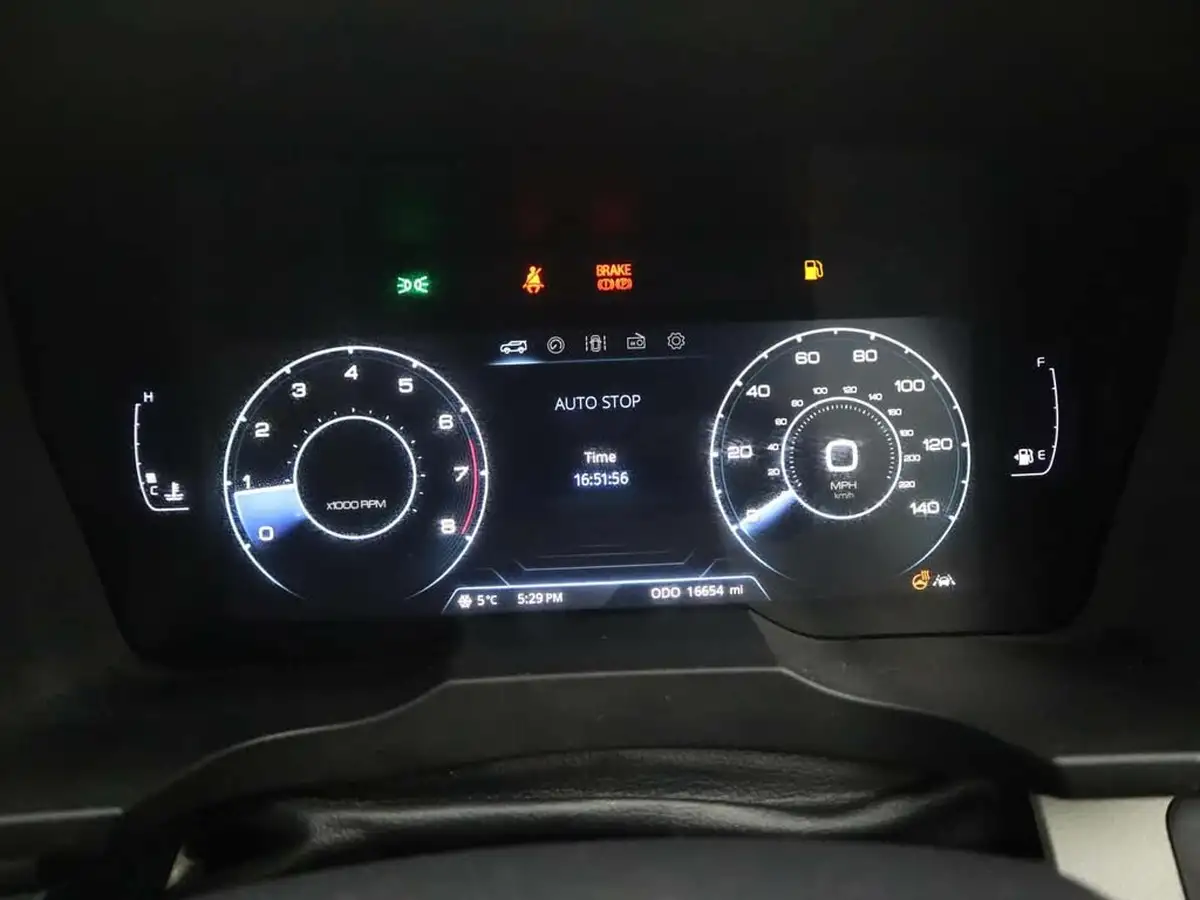 2022-kgm-ssangyong-tivoli-15-ultimate-big-16