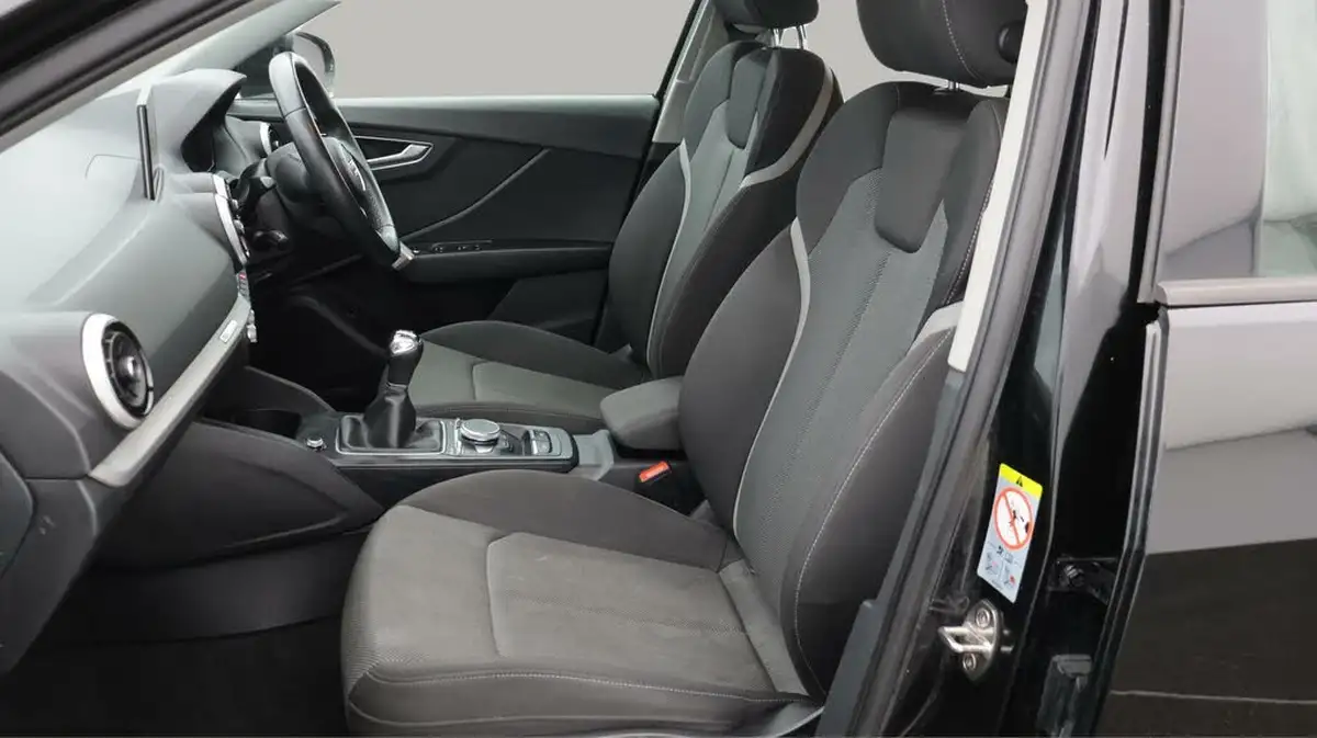 2021-audi-q2-10-30-tfsi-sport-big-14