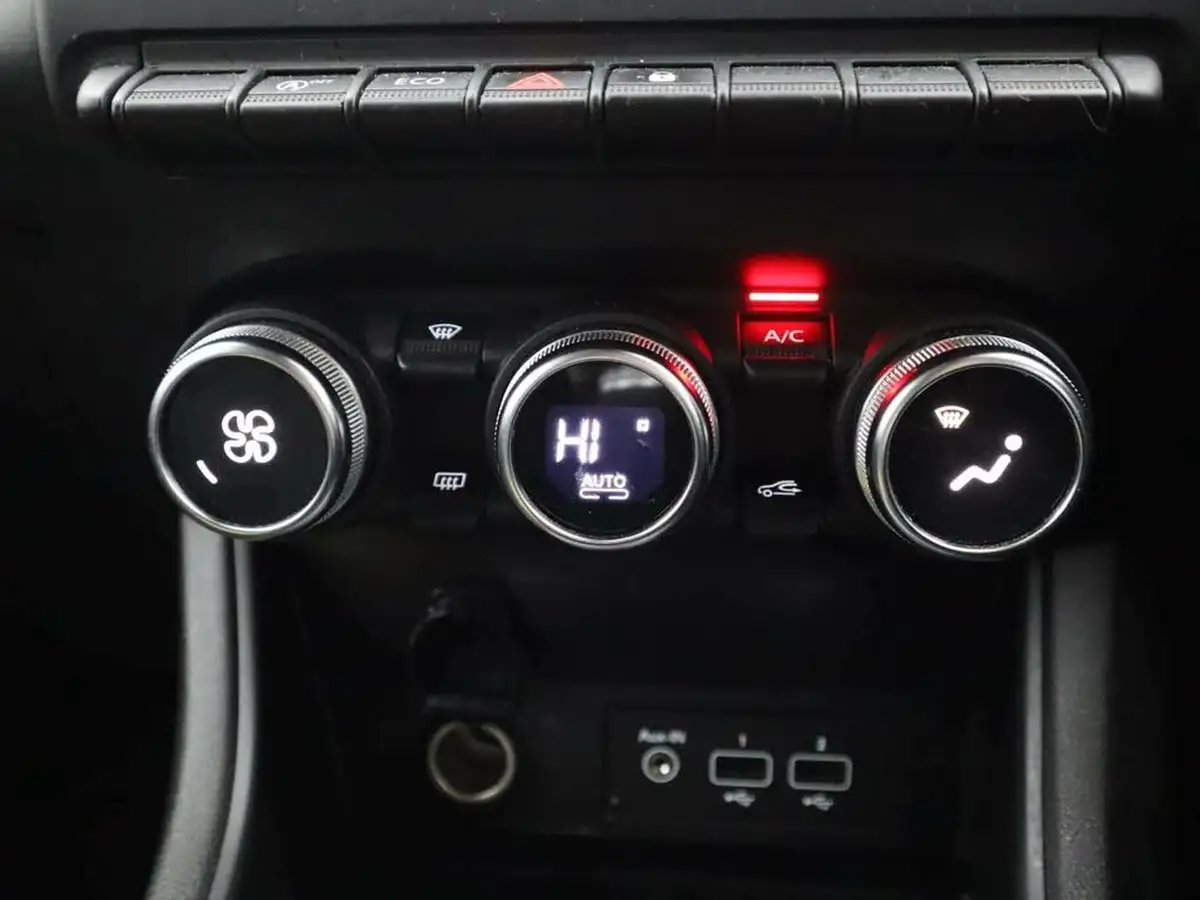 2021-renault-captur-10-tce-iconic-edition-big-28