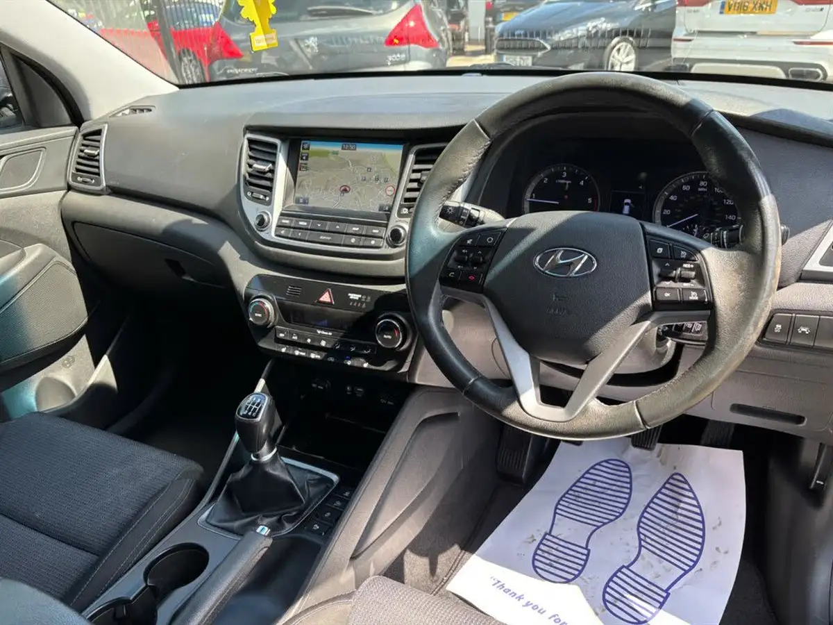 2017-hyundai-tucson-17crdi-blue-drive-se-nav-116ps-big-1