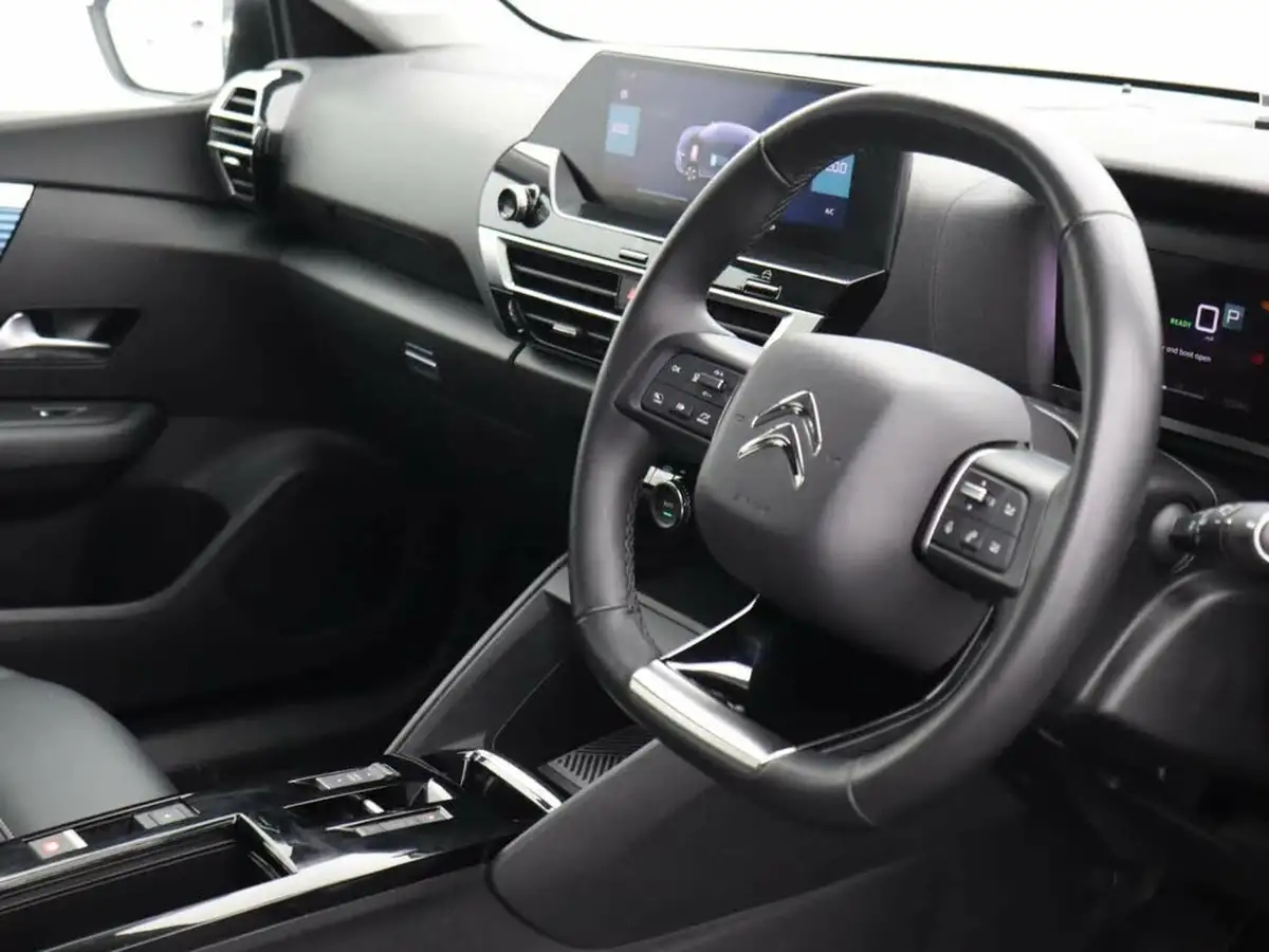 2024-citroen-c4-big-6