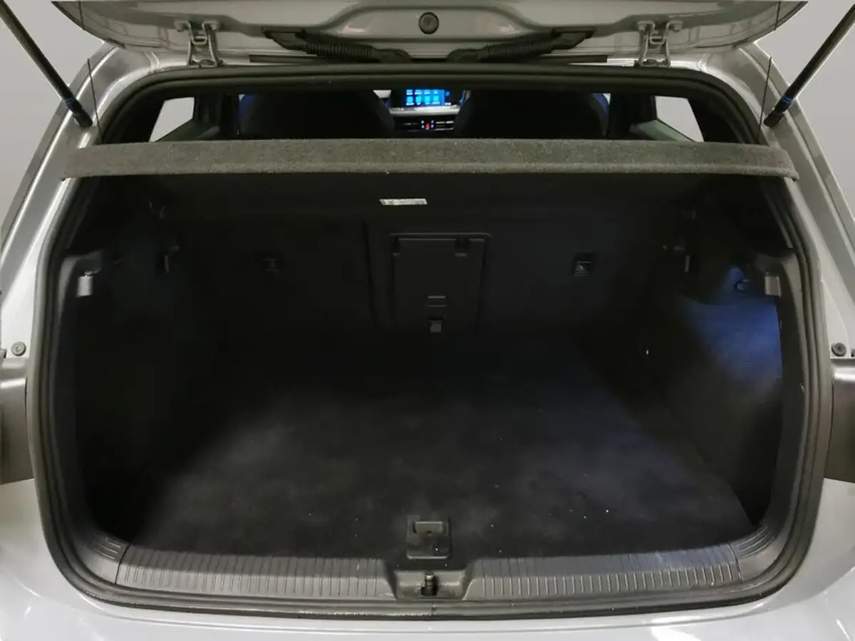 2021-volkswagen-golf-14-tsi-gte-big-44