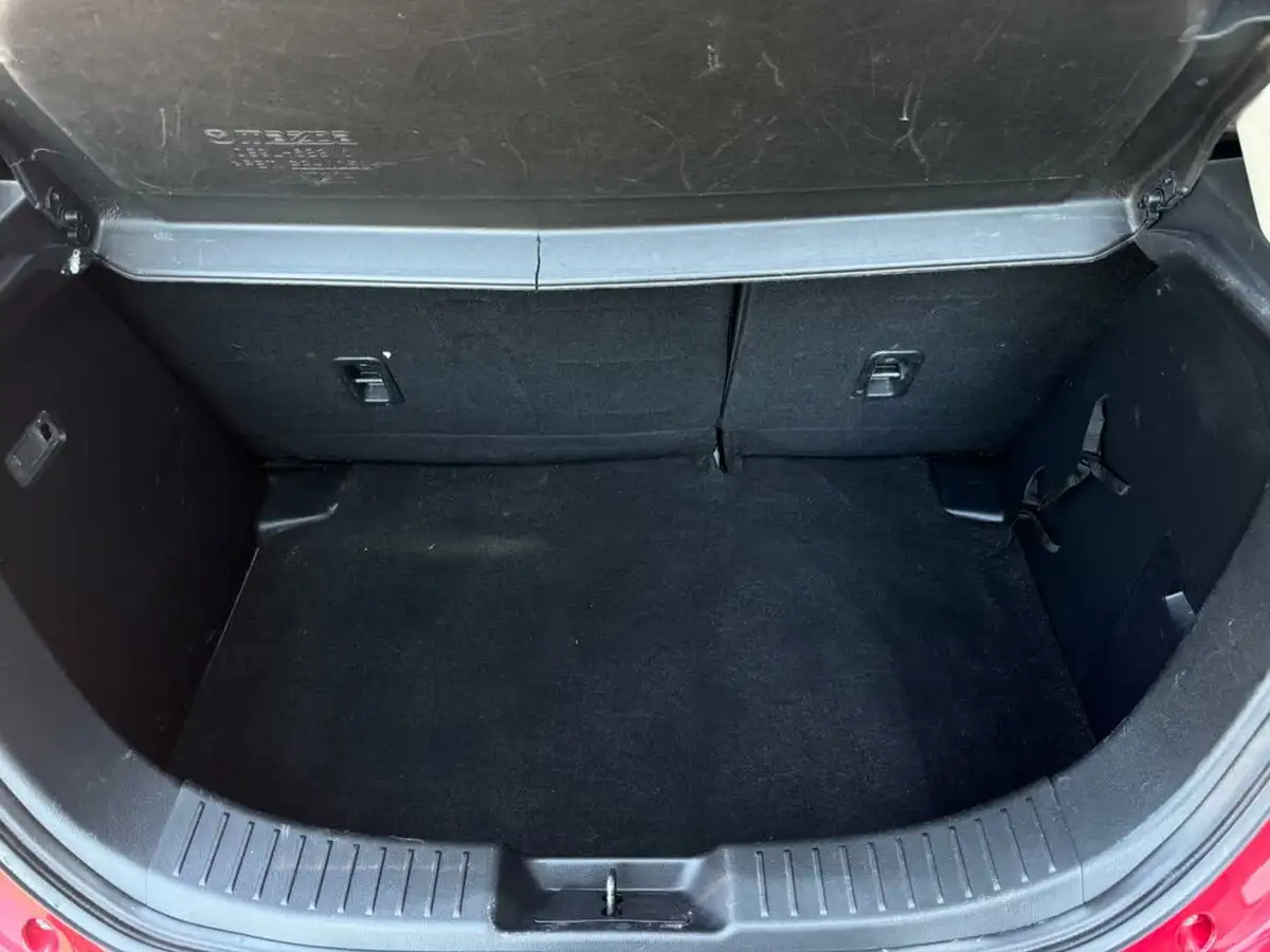 2015-mazda-mazda2-15-se-l-nav-big-8