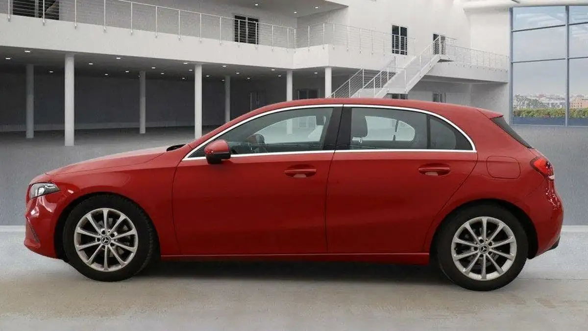 2019-mercedes-benz-a-class-15d-a180d-sport-hatchback-5d-7g-dct-big-4