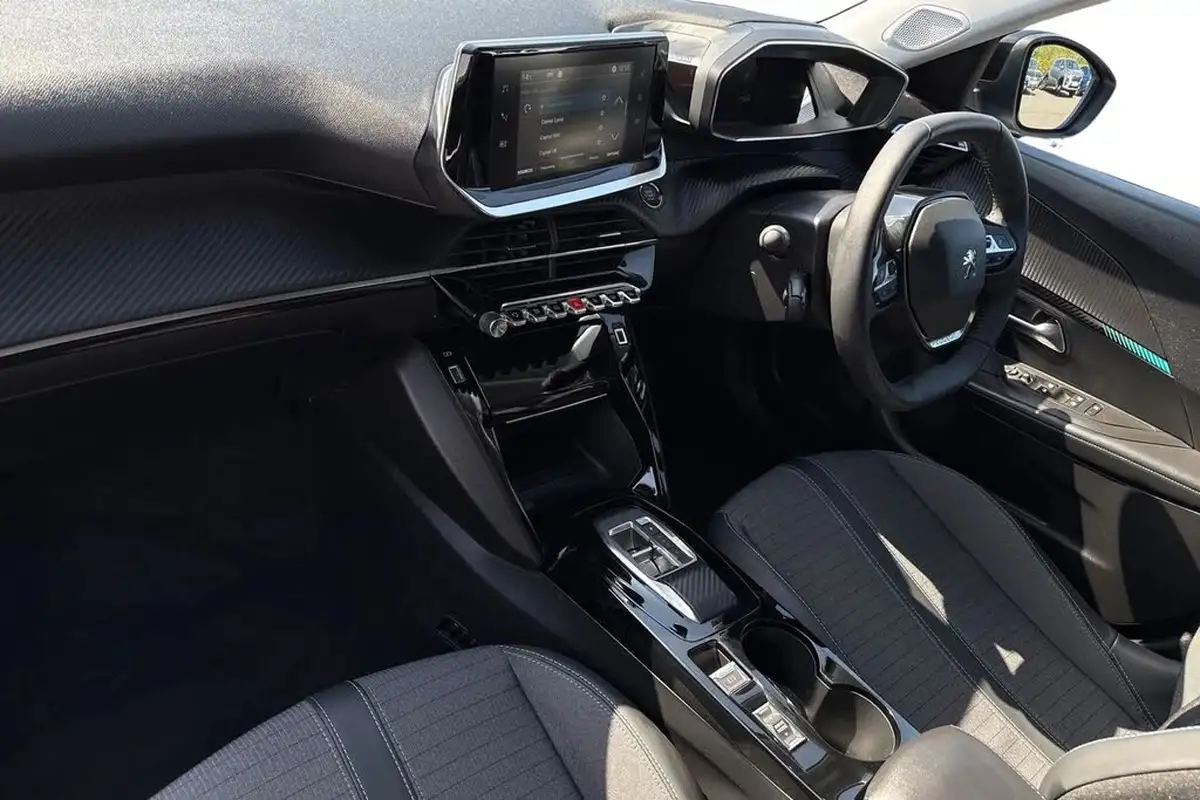 2022-peugeot-2008-suv-e-allure-premium-big-14