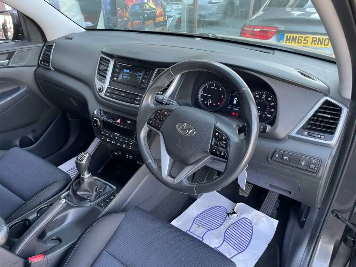 2016-hyundai-tucson-17crdi-blue-drive-se-116ps-big-21