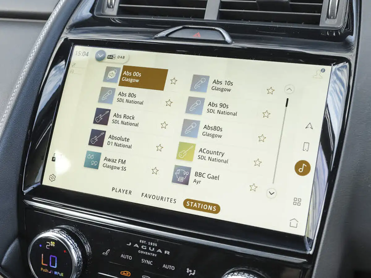 2022-jaguar-e-pace-20-d200-r-dynamic-s-big-17
