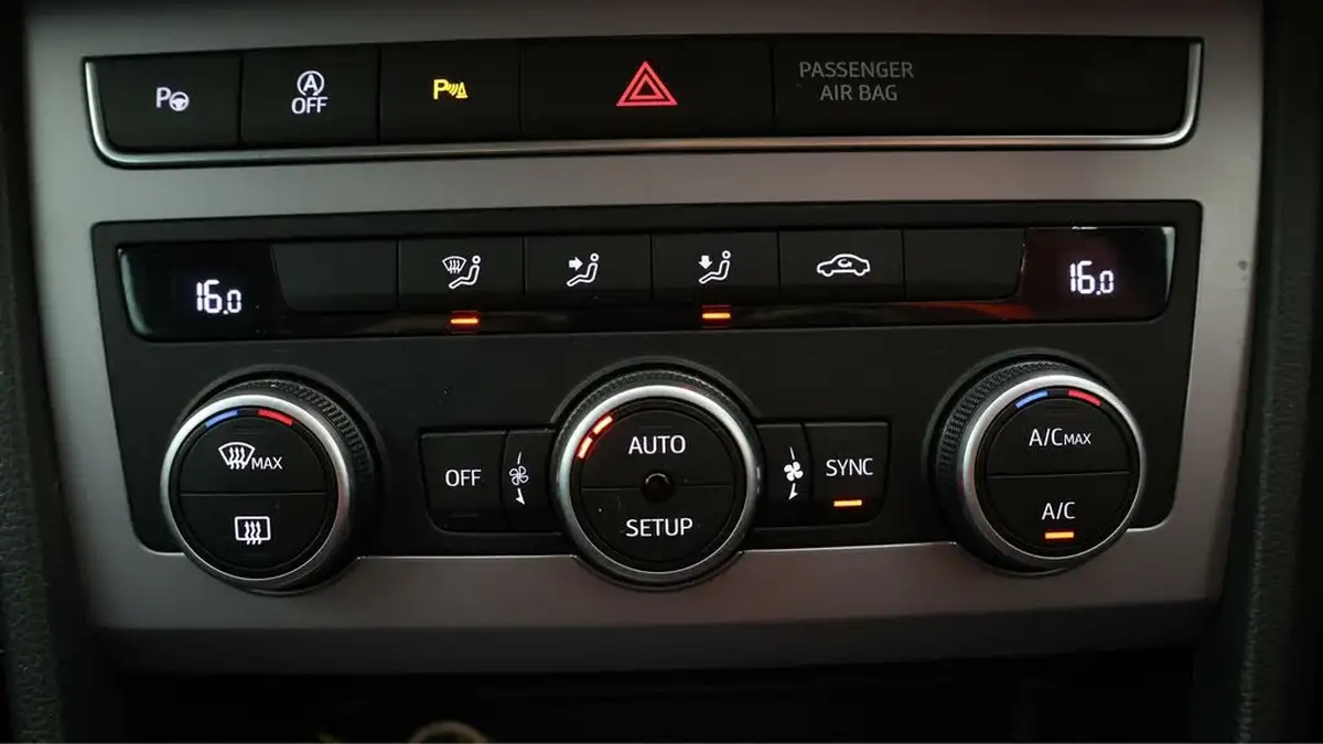 2022-seat-ateca-15-ecotsi-fr-big-11