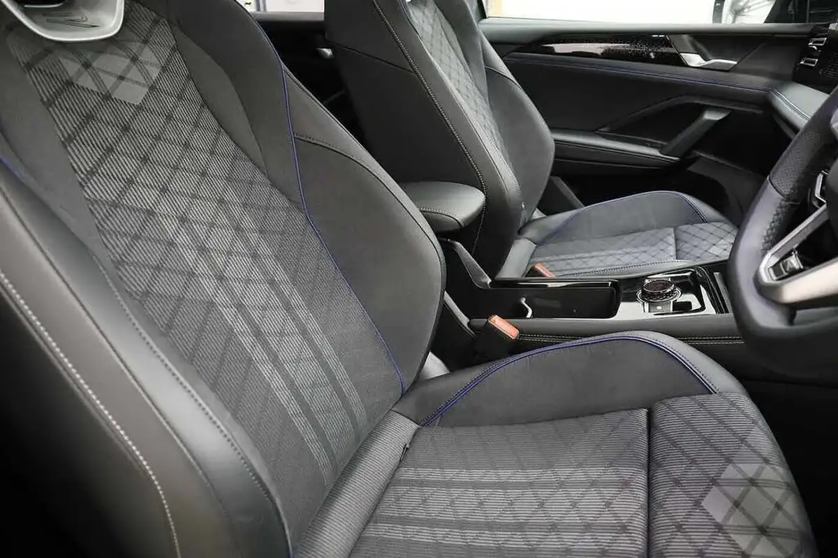 2024-volkswagen-tiguan-15-etsi-r-line-big-9