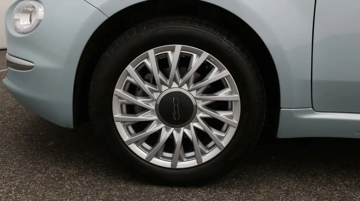 2023-fiat-500-10-big-18