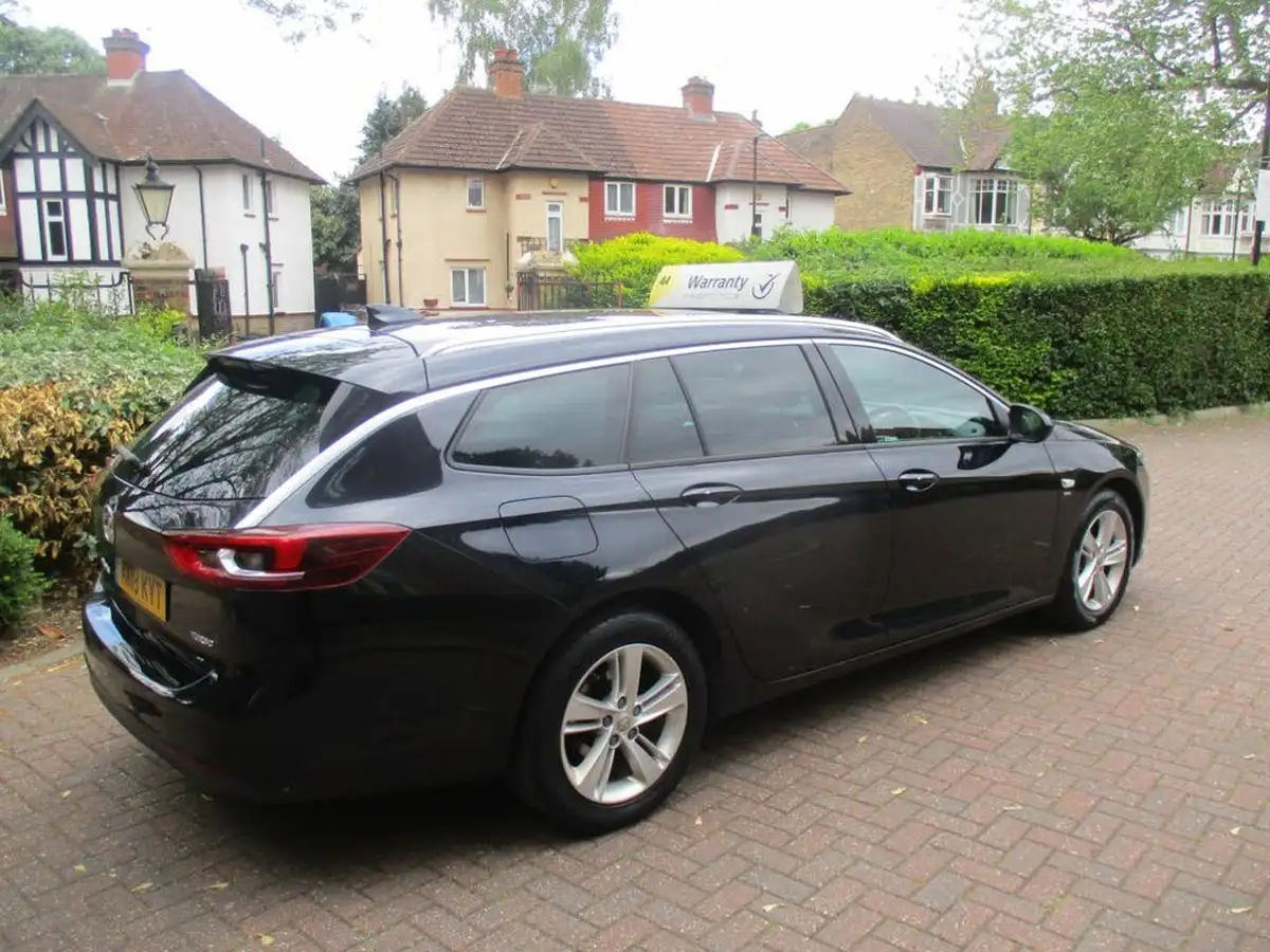 2018-vauxhall-insignia-sports-tourer-15-turbo-sri-big-6