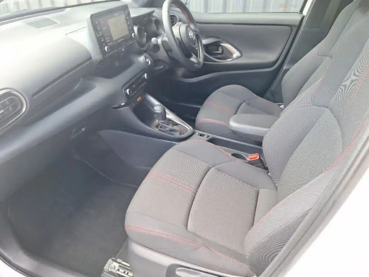 2023-toyota-yaris-15-vvt-i-gr-sport-114bhp-big-4