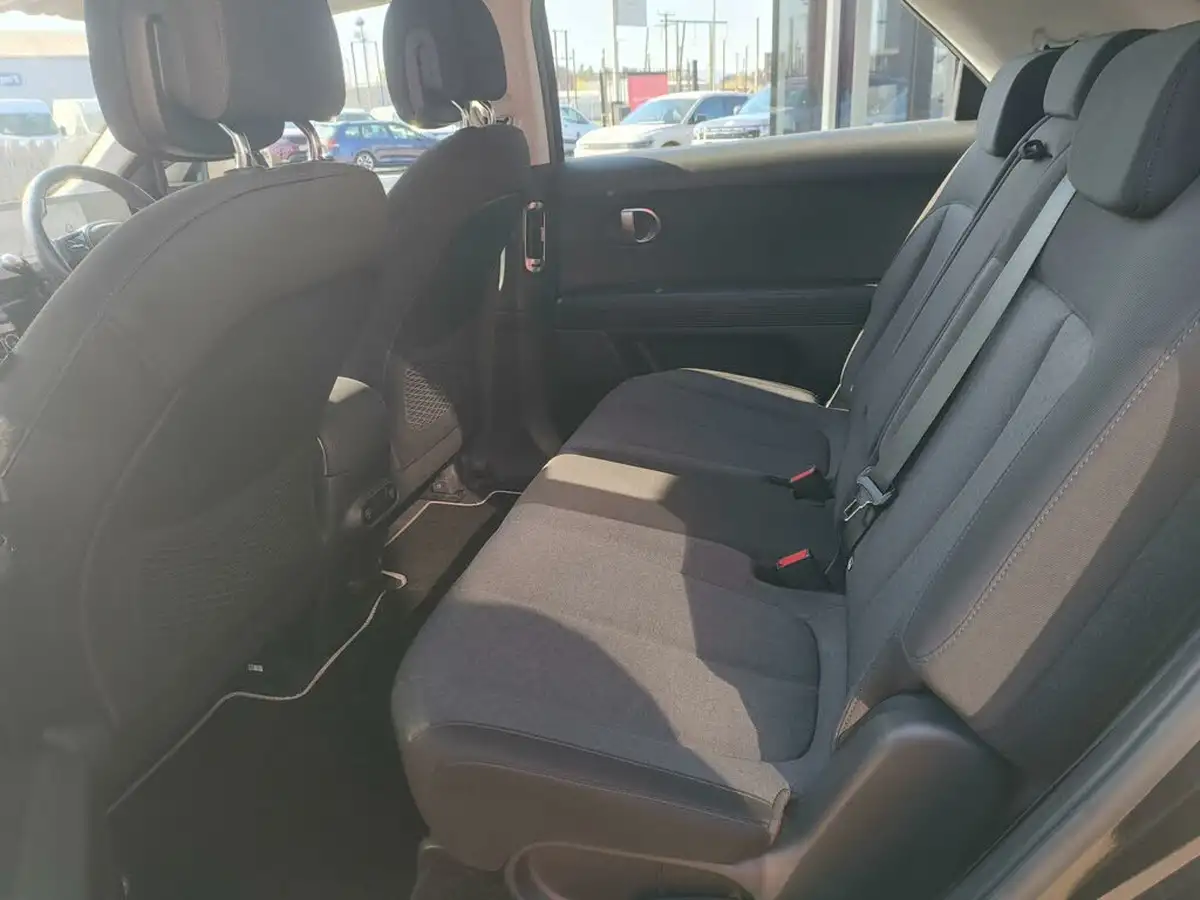 2022-hyundai-ioniq-5-e-se-connect-big-9