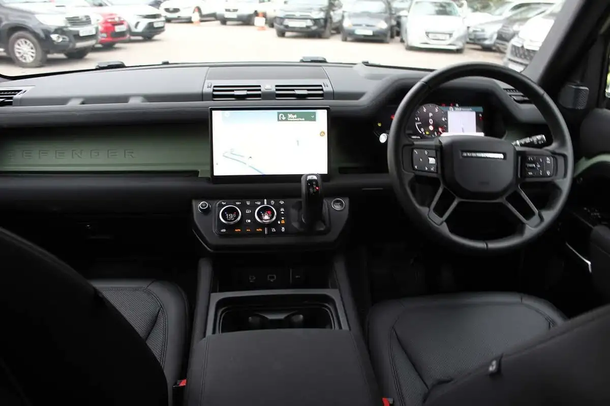 2023-land-rover-110-defender-30-d300-75th-edition-big-8