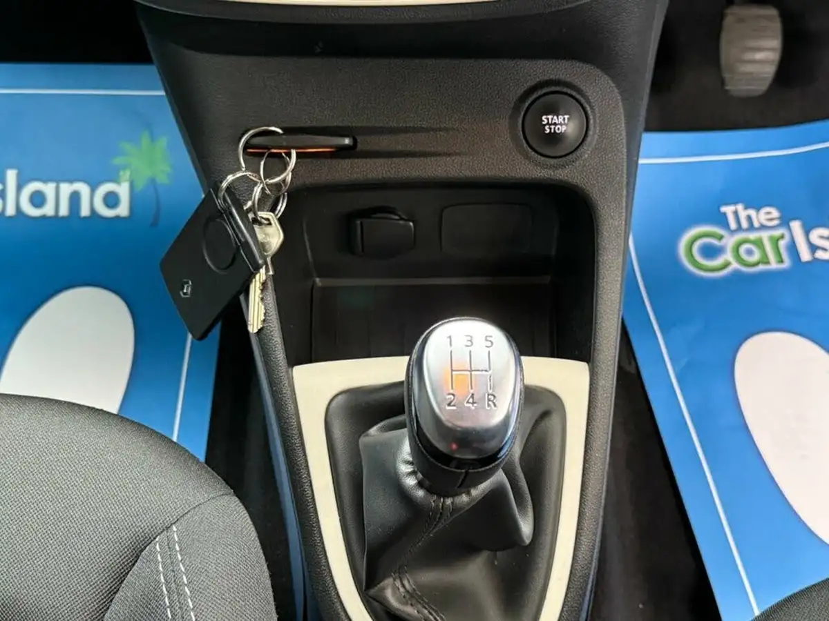 2018-renault-captur-09-tce-play-big-25