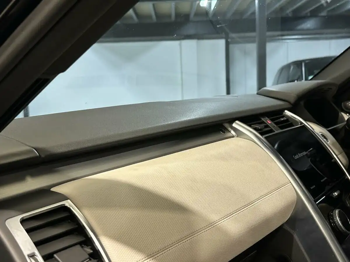 2021-land-rover-discovery-30-d300-r-dynamic-hse-big-13