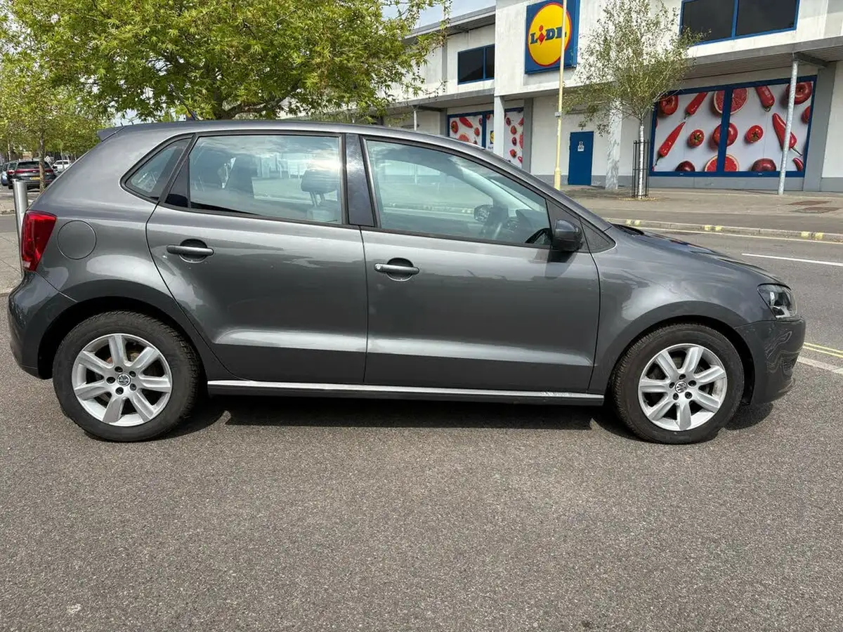 2010-volkswagen-polo-14-se-86ps-5d-dsg-big-7