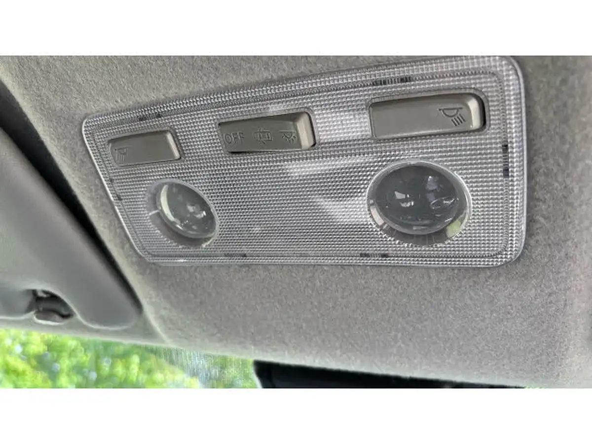 2020-toyota-yaris-15-vvt-i-y20-98bhp-hybrid-1497cc-e-cvt-big-23