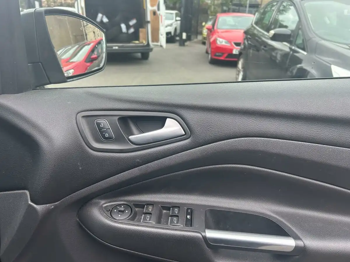 2017-ford-kuga-15t-titanium-150ps-big-12