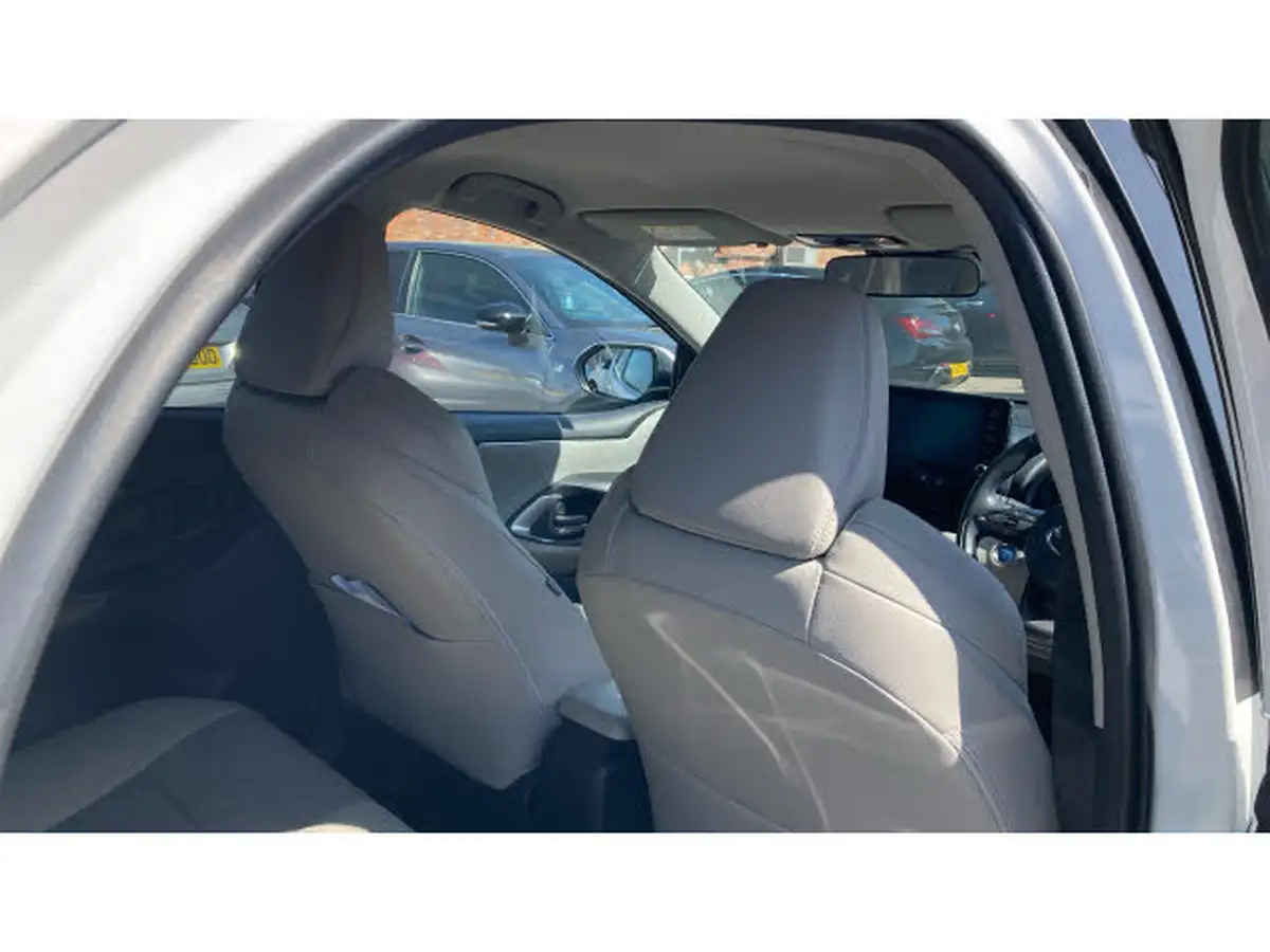 2022-toyota-yaris-15-vvt-i-excel-big-19