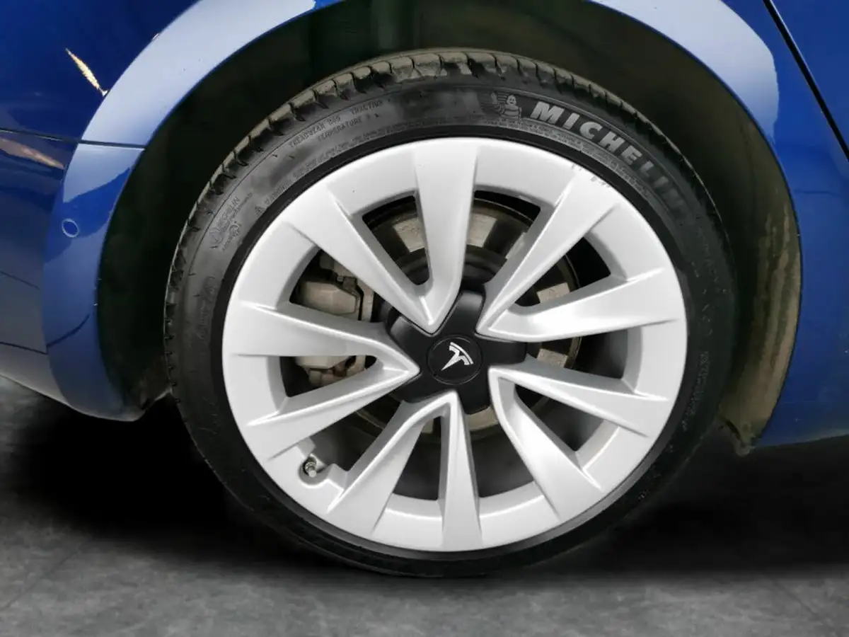 2021-tesla-model-3-e-long-range-4x4-big-32