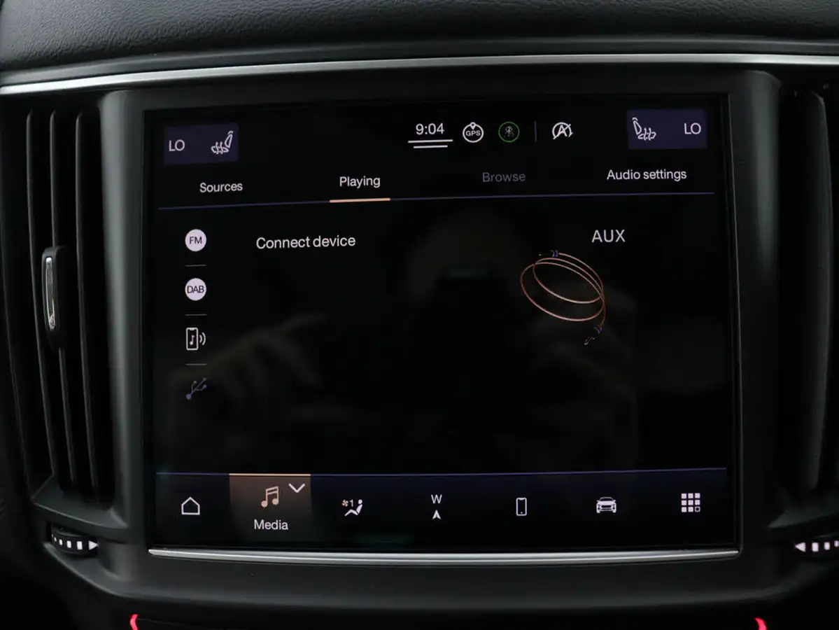 2021-maserati-levante-20-gt-big-20