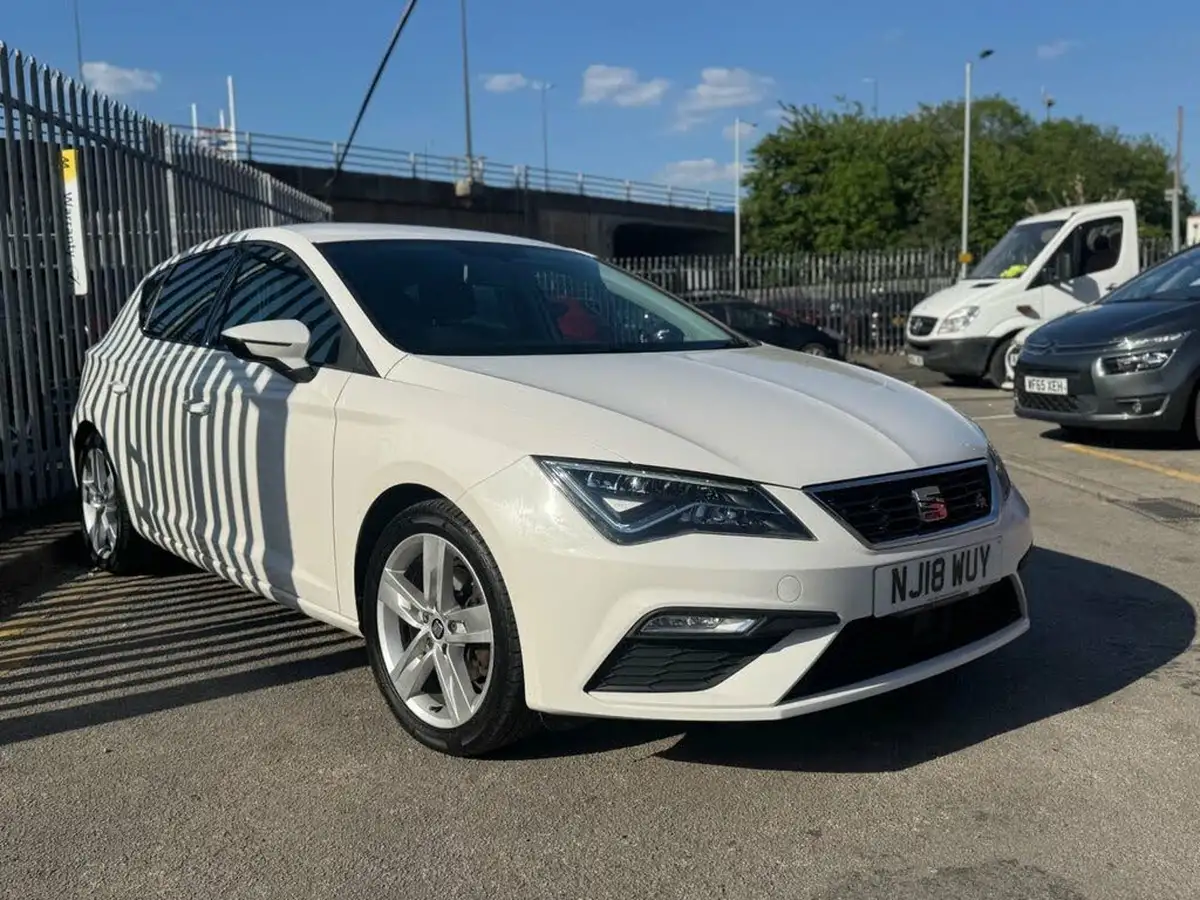 2017-seat-leon-14-ecotsi-fr-technology-hatchback-5d-big-23
